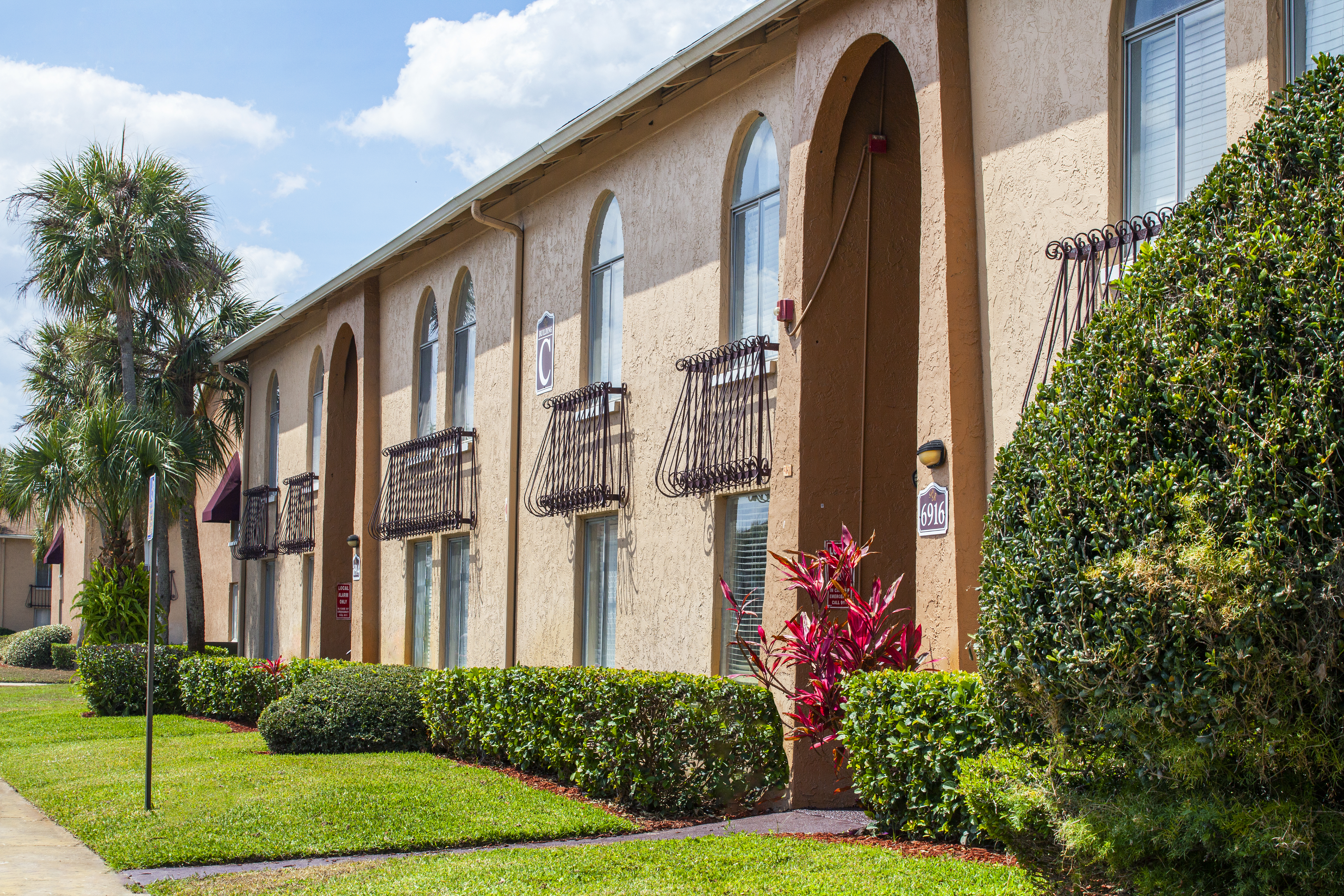 Parc Place Villas The Multifamily Advisory Group at Cushman & Wakefield